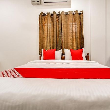 Oyo 69625 Mayuraa Residency Hotell Kumbakonam Exteriör bild
