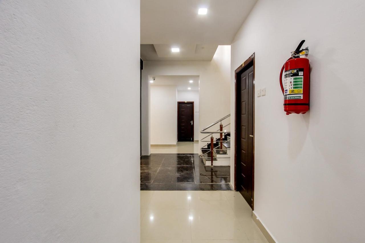 Oyo 69625 Mayuraa Residency Hotell Kumbakonam Exteriör bild