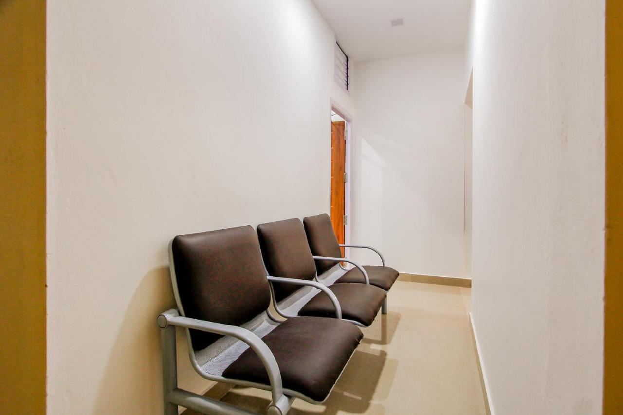 Oyo 69625 Mayuraa Residency Hotell Kumbakonam Exteriör bild