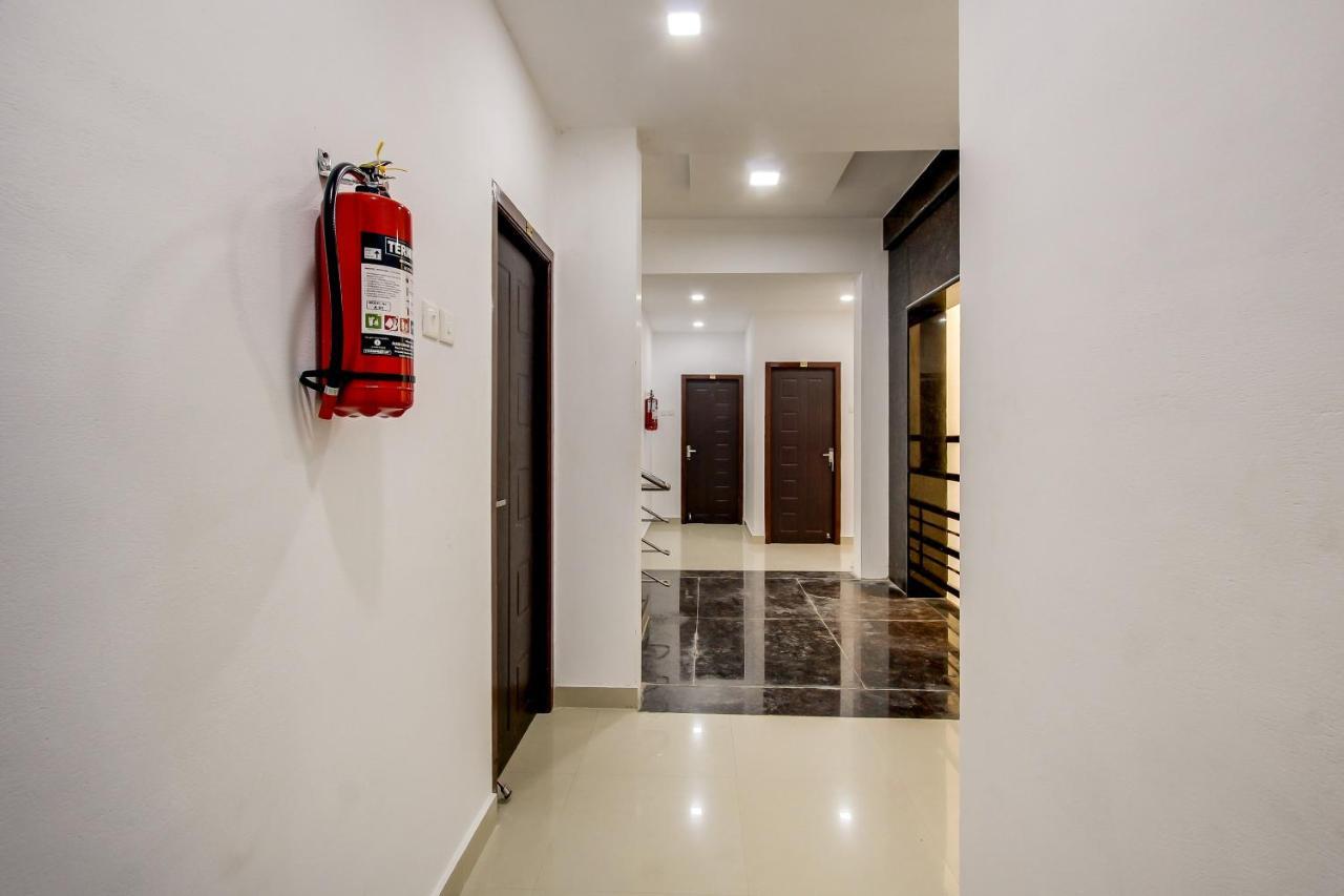 Oyo 69625 Mayuraa Residency Hotell Kumbakonam Exteriör bild