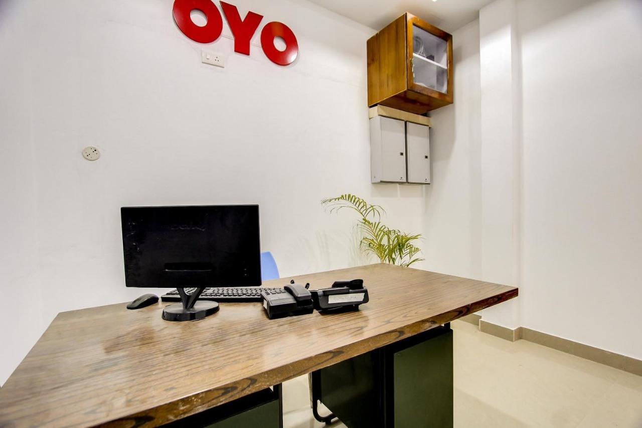 Oyo 69625 Mayuraa Residency Hotell Kumbakonam Exteriör bild