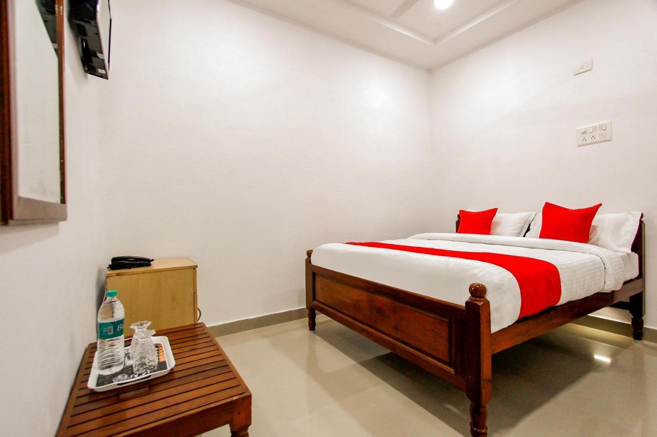 Oyo 69625 Mayuraa Residency Hotell Kumbakonam Exteriör bild