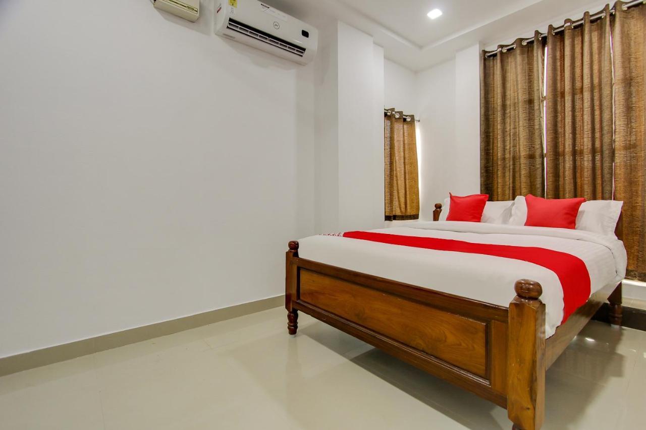 Oyo 69625 Mayuraa Residency Hotell Kumbakonam Exteriör bild