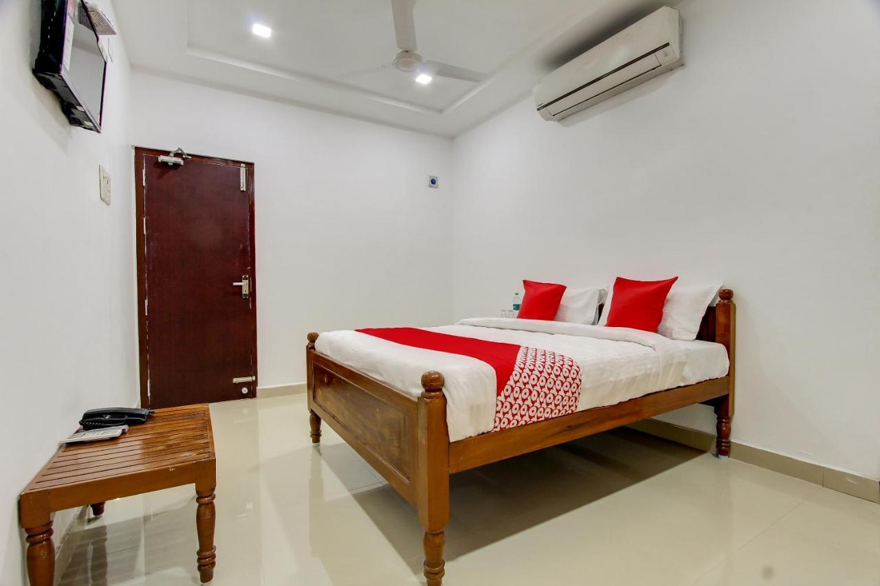 Oyo 69625 Mayuraa Residency Hotell Kumbakonam Exteriör bild