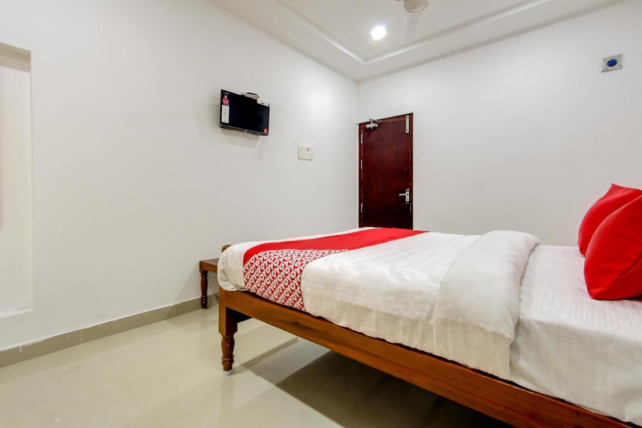 Oyo 69625 Mayuraa Residency Hotell Kumbakonam Exteriör bild