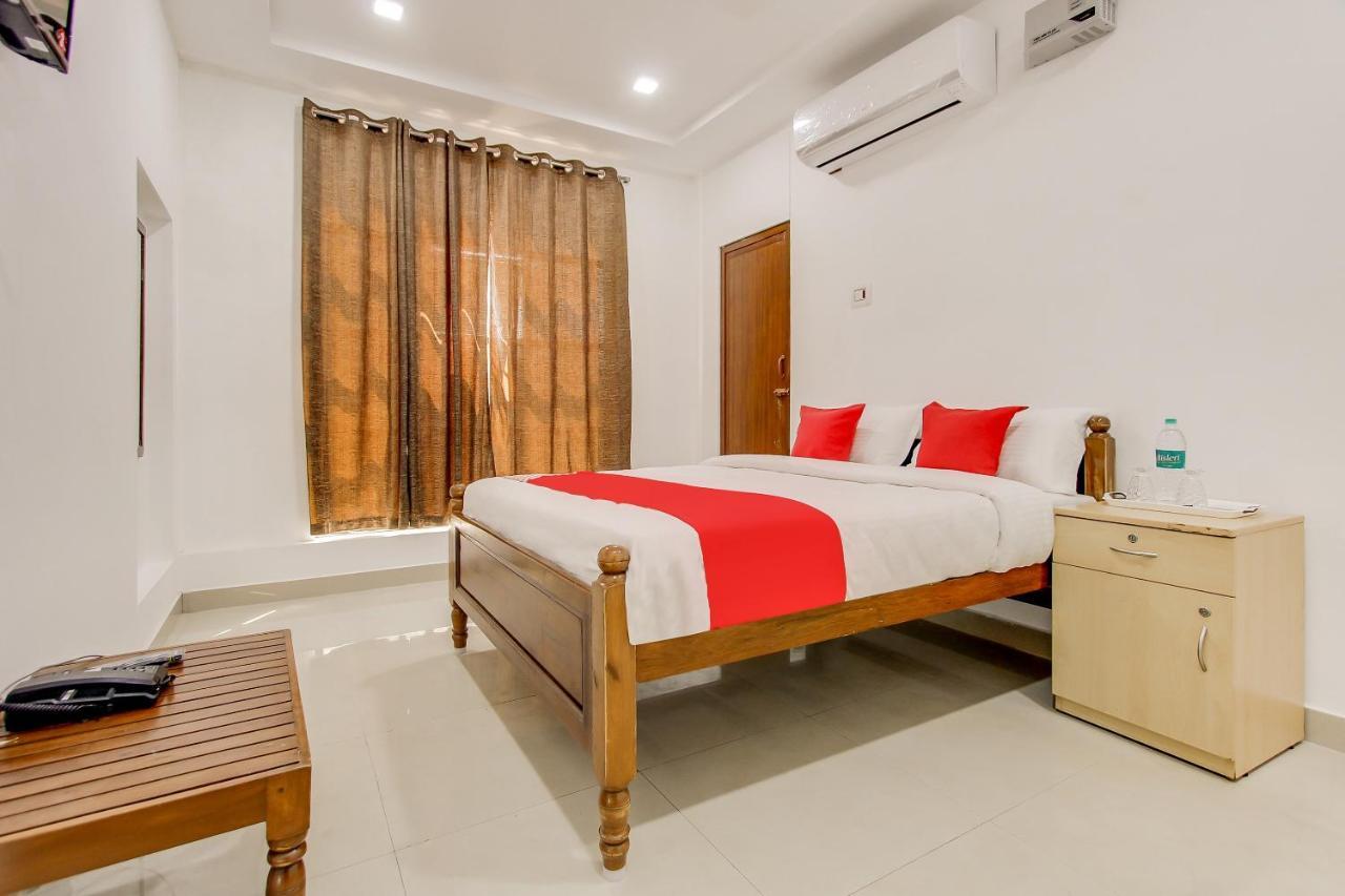 Oyo 69625 Mayuraa Residency Hotell Kumbakonam Exteriör bild