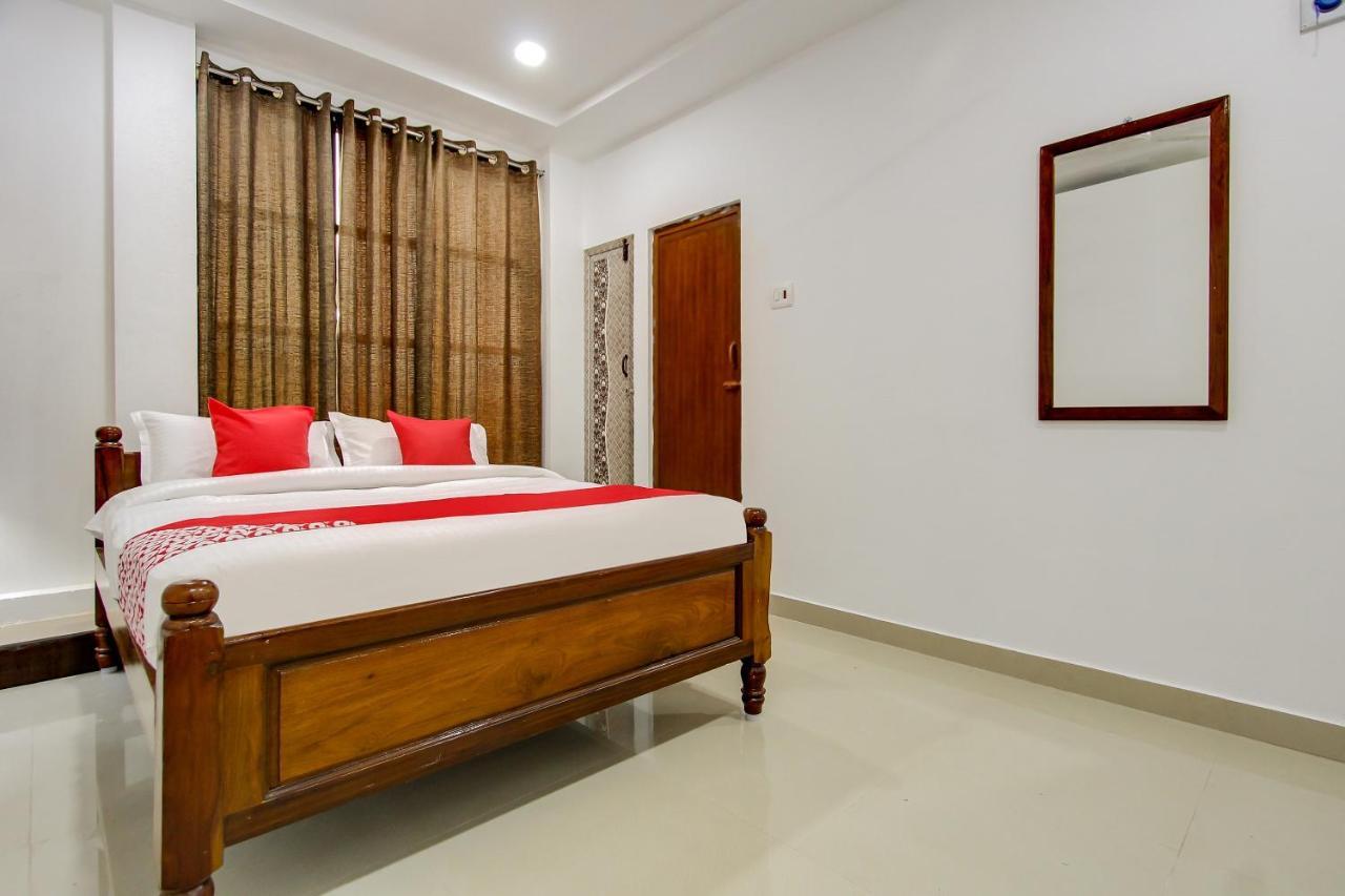 Oyo 69625 Mayuraa Residency Hotell Kumbakonam Exteriör bild