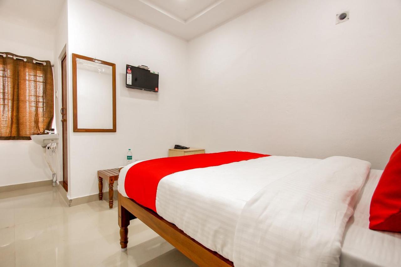 Oyo 69625 Mayuraa Residency Hotell Kumbakonam Exteriör bild