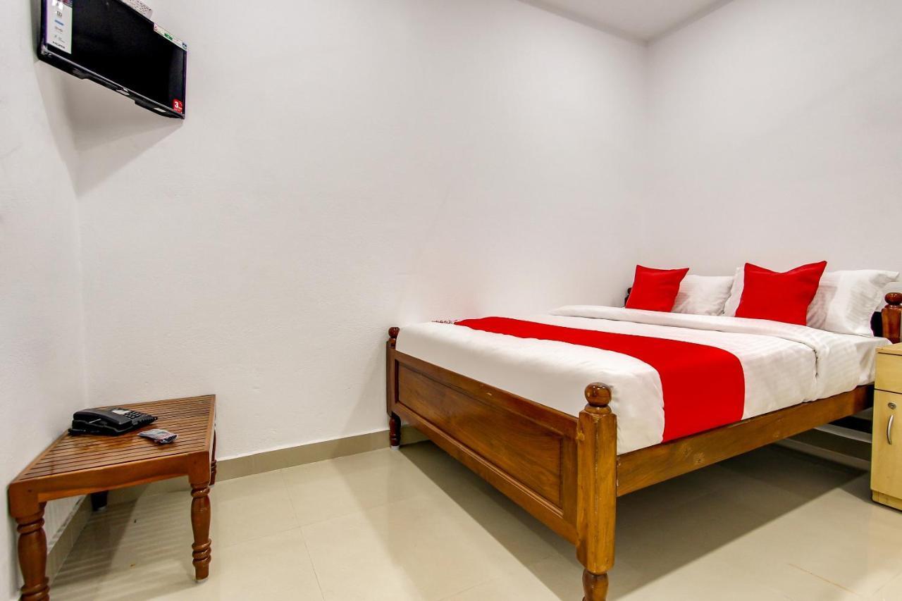 Oyo 69625 Mayuraa Residency Hotell Kumbakonam Exteriör bild